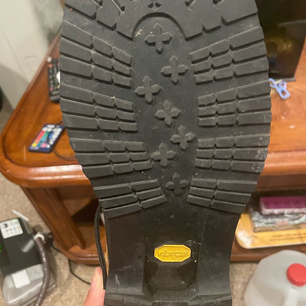 OriginThe Lincoln mini lug Men’s USA 11.5. Wore outside 1X.